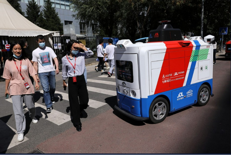 Χιλιάδες ρομπότ προσλαμβάνονται για κατ’ οίκον παραδόσεις στην Κίνα