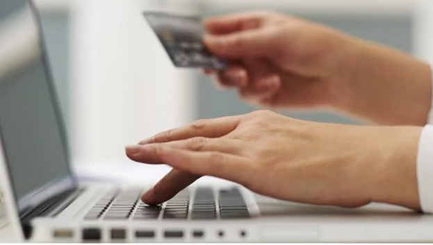 Ηλεκτρονικές απάτες: Τα fake μηνύματα που αδειάζουν στο λεπτό τον τραπεζικό σας λογαριασμό