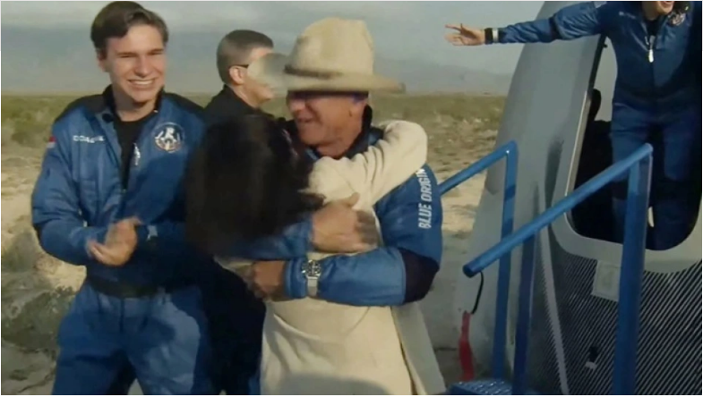 Τζεφ Μπέζος: Καταγγελίες για ζητήματα ασφαλείας στις διαστημικές πτήσεις της Blue Origin