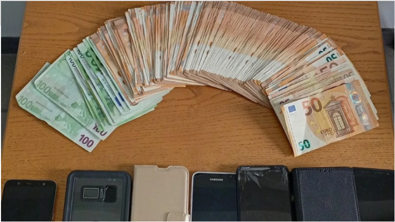 Παρίσταναν τραπεζικούς υπαλλήλους και εξαπατούσαν τηλεφωνικά πολίτες -Έκρυβαν €250.000