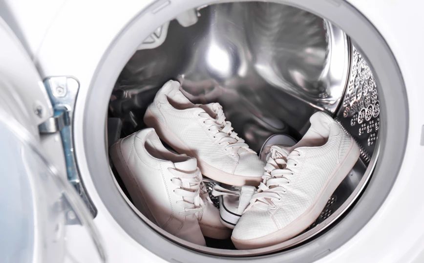 Τι ισχύει με τα παπούτσια και το πλύσιμό τους στο πλυντήριο ρούχων
