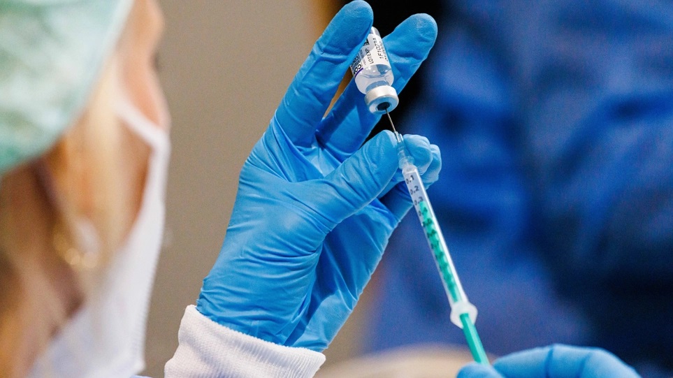 Η καμπάνια της 7ης ΥΠΕ Κρήτης:  «Πάρε το ταίρι σου και έλα να εμβολιαστείς!»