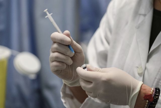 Το Ισραήλ αγοράζει 5 εκατ. δόσεις του εμβολίου της Novavax