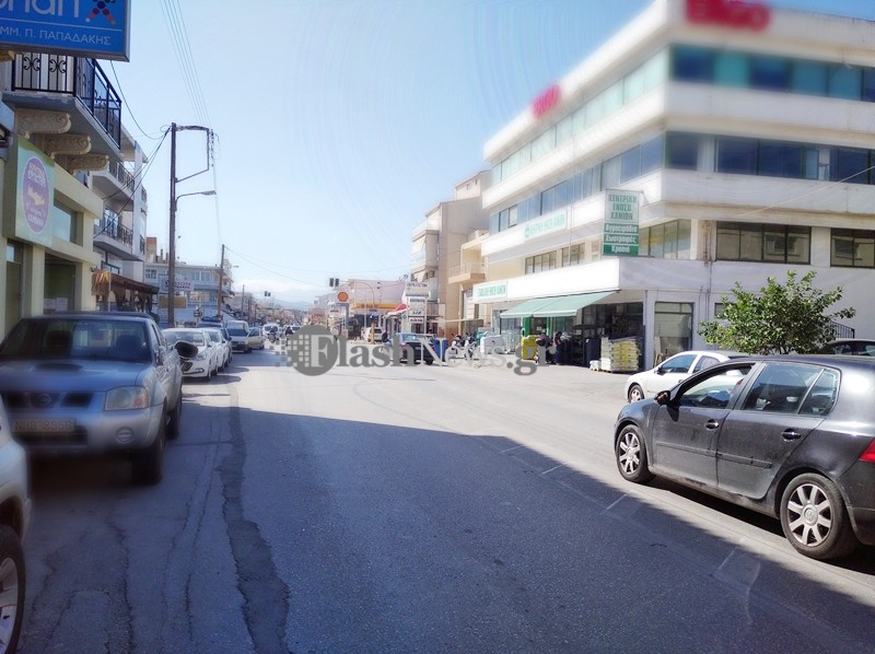 Τα απερίγραπτα χάλια βασικού οδικού άξονα της πόλης των Χανίων (φωτο)