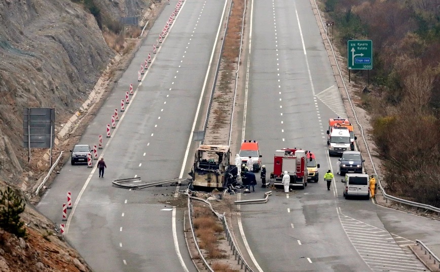 Τραγωδία στη Βουλγαρία: Ένα ακόμη πτώμα βρέθηκε μέσα στο απανθρακωμένο λεωφορείο