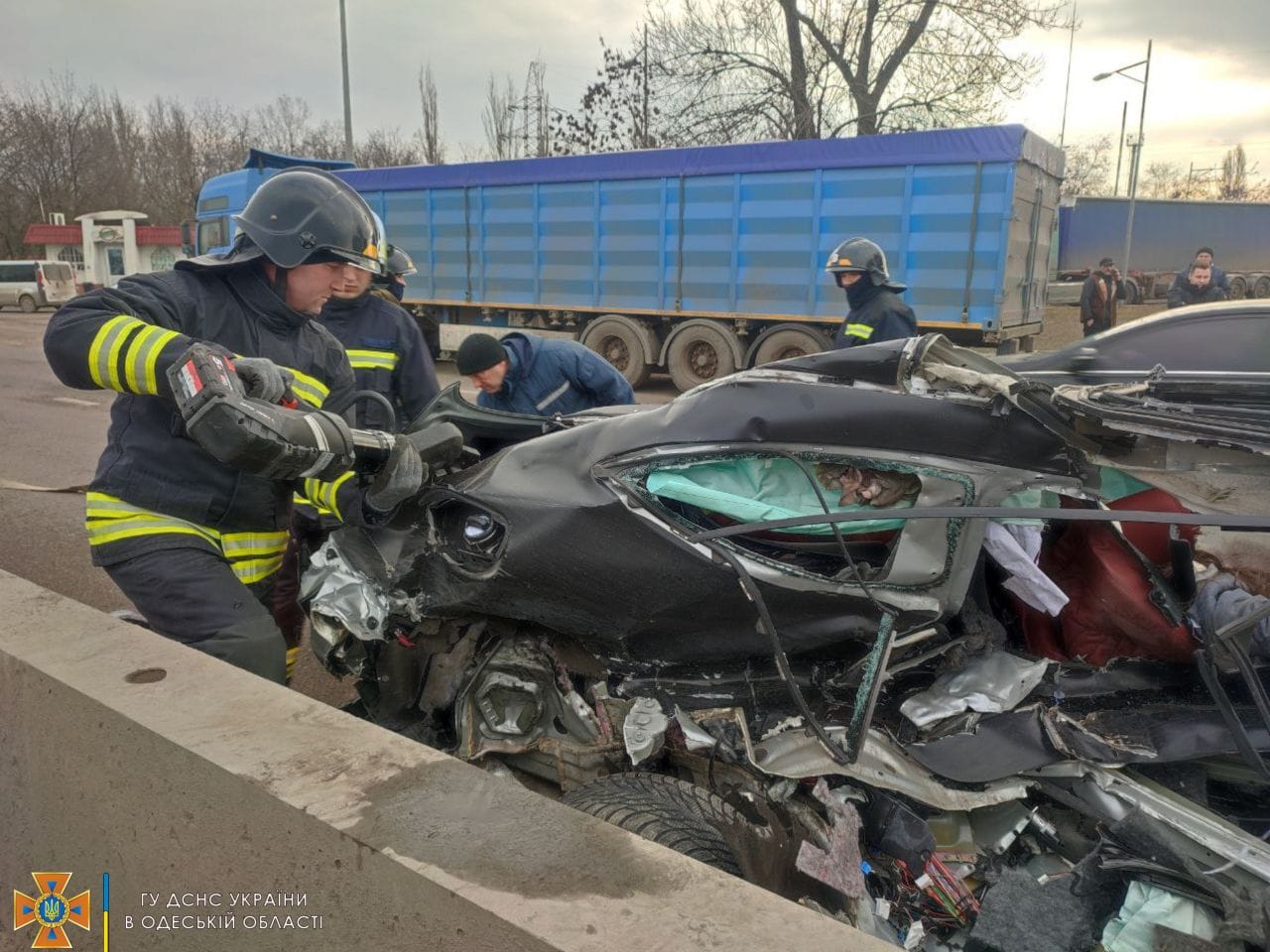 Σοκ στην ΑΕΚ:Σκοτώθηκε σε τροχαίο η σύζυγος του Νταντσένκο -Φωτο από τη διαλυμένη Mercedes
