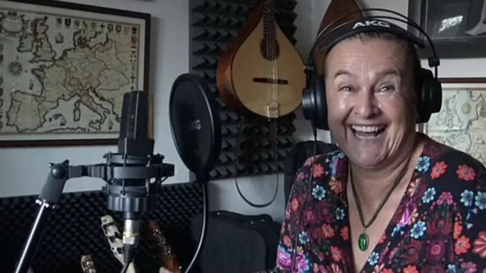 Τσεχία: Αντιεμβολιάστρια τραγουδίστρια νόσησε επίτηδες από κορωνοϊό και πέθανε