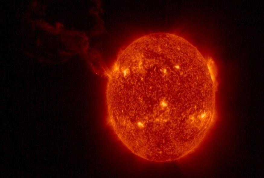 Γιγάντια έκρηξη στον Ήλιο «είδε» το Solar Orbiter – Μια υπενθύμιση για τη γη