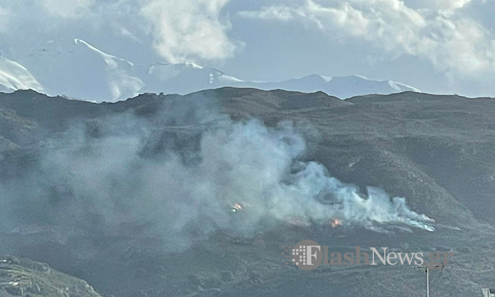 Πυρκαγιά – και πάλι – στην πλαγιά του βουνού στα Νεροκούρου Χανίων (φωτο)