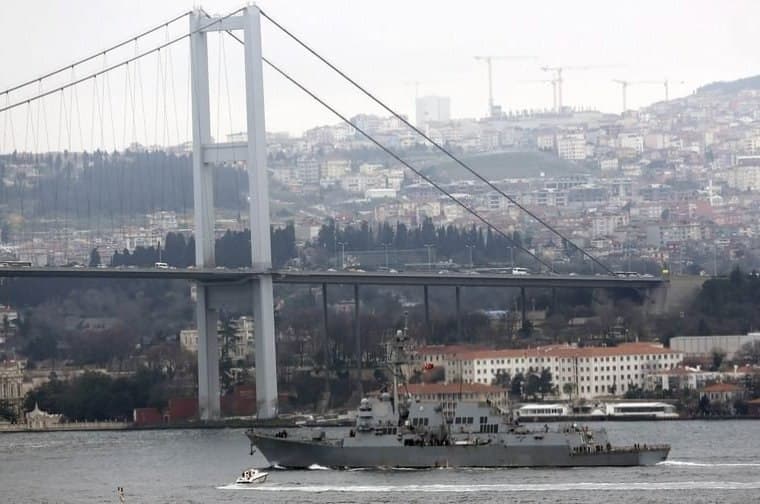Ουκρανία: Ζήτησε από την Τουρκία να κλείσει τα στενά του Βοσπόρου στον ρωσικό στόλο