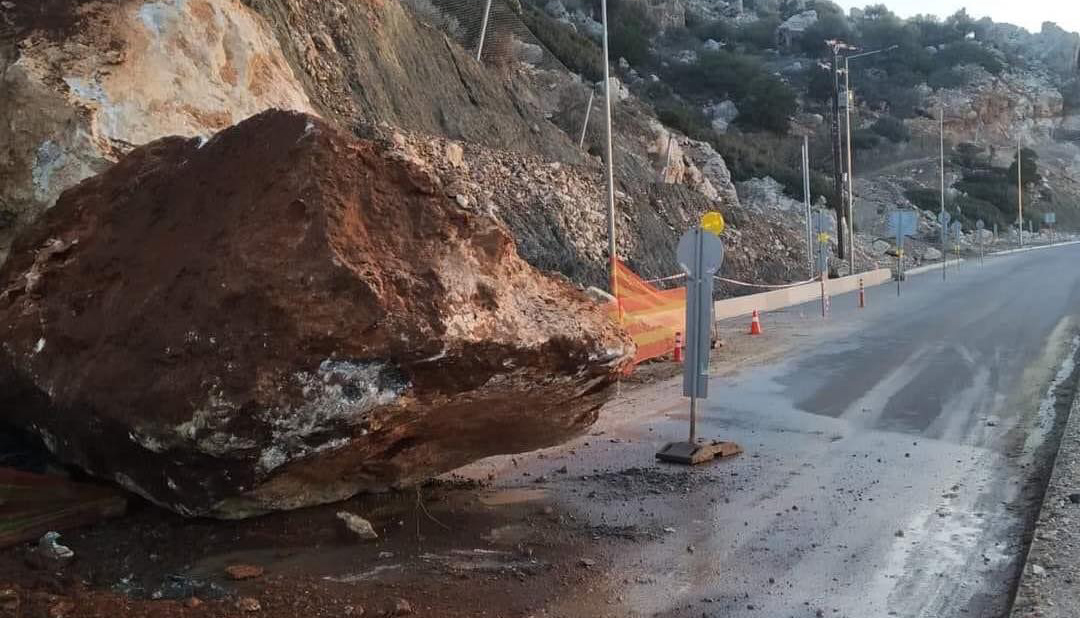 Έπεσε και άλλος τεράστιος βράχος στον δρόμο της Κουντούρας Χανίων