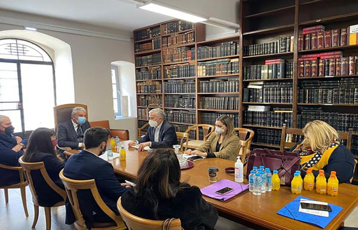Στέγαση του αρχείου και νέο δικαστικό μέγαρο στη συνάντηση δικηγόρων και Μ. Βολουδάκη