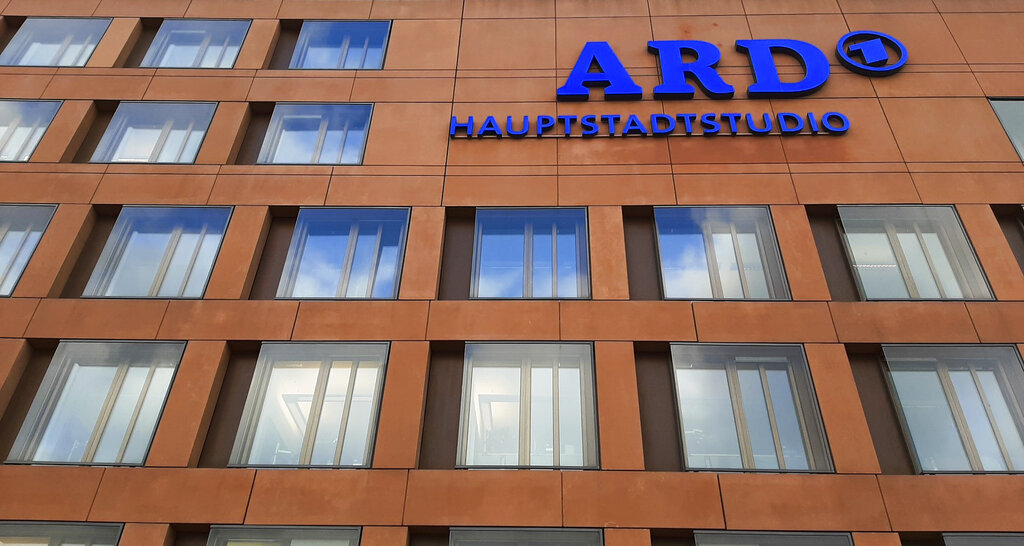 Γερμανία: ARD και ZDF αναστέλλουν τις μεταδόσεις τους από τη Μόσχα