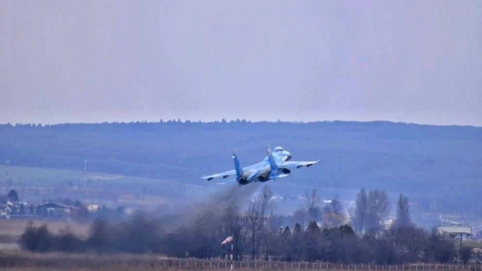 Η Μόσχα ανακοίνωσε ότι κατέρριψε τέσσερα ουκρανικά μαχητικά αεροσκάφη Su-27