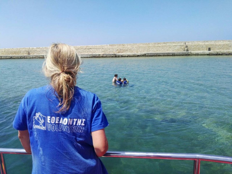 Спасение морской черепахи в Старом Порту Ханьи