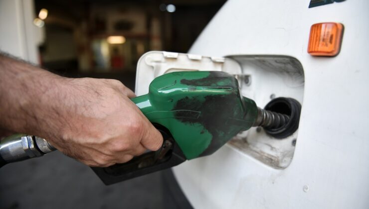 Μετά το ρεύμα, έρχονται τα νέα μέτρα για τα καύσιμα – Τα στοιχεία για την αισχροκέρδεια στα βενζινάδικα