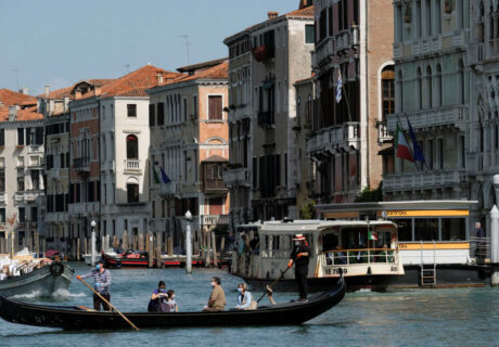Βενετία: Ξεκίνησε να χρεώνεται 5 ευρώ η είσοδος για τους επισκέπτες