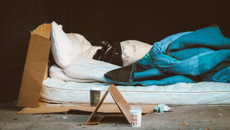 Στέγαση & εργασία για τους άστεγους στον Δήμο Χανίων σε συνεργασία με την Σύμπραξη φορέων