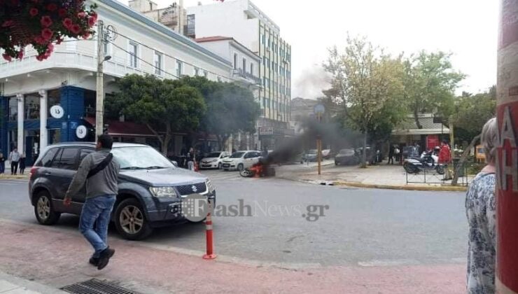 Μοτοσικλέτα τυλίχτηκε στις φλόγες στο κέντρο των Χανίων (φωτο)