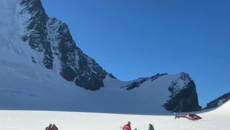 Δύο ορειβάτες νεκροί και εννέα τραυματίες από κατάρρευση παγετώνα στην Ελβετία