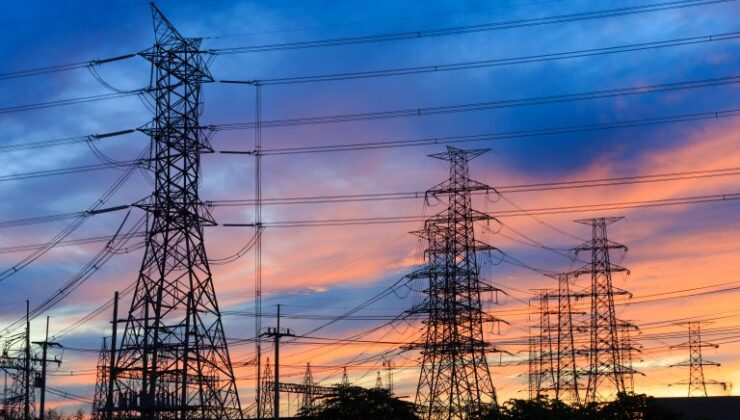 Ηλεκτρικό ρεύμα: Τέλος στη ρήτρα αναπροσαρμογής με υπουργική απόφαση