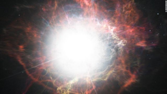 Ανακαλύφθηκε η πιο γρήγορη έκρηξη νόβα και ένα ακόμη κοντινό στη Γη πολυπλανητικό σύστημα