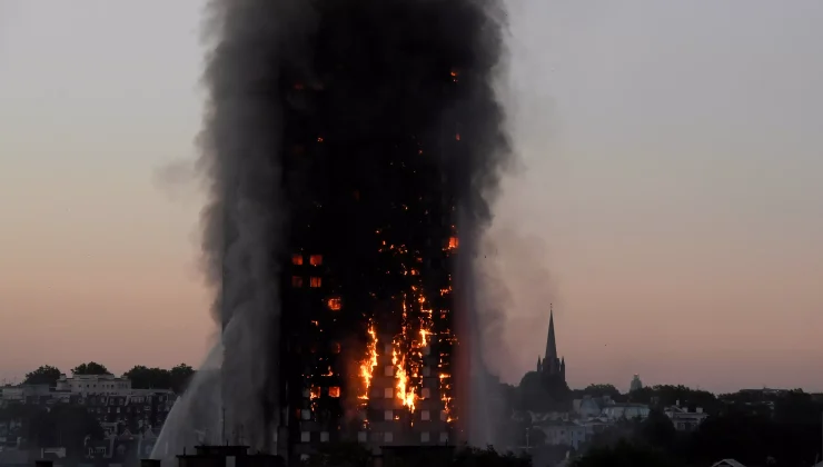 Πύργος Γκρένφελ: Πέντε χρόνια μετά τη φωτιά με 72 νεκρούς, δεν έχει αποδοθεί ακόμα δικαιοσύνη