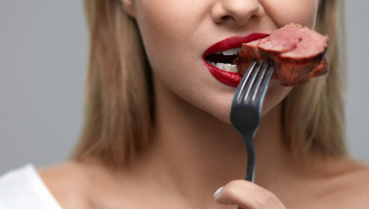 Κόκκινο κρέας: 5 προβλήματα που προκαλεί στη υγεία και δεν πρέπει να αγνοήσεις