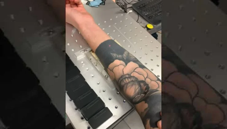 Το πιο γρήγορο σχέδιο σε τατουάζ που έχετε δει