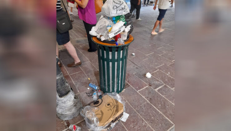 «Καλωσόρισμα» με σκουπίδια στο ενετικό λιμάνι Χανίων