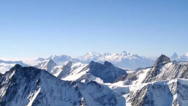 Ελβετία: Οι παγετώνες λιώνουν και αποκαλύπτουν σκελετούς και χαμένα αεροσκάφη