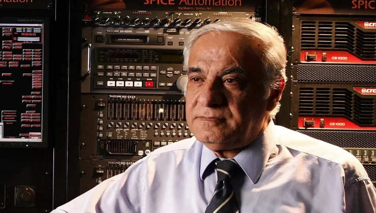Διονύσης Σιμόπουλος: Πέθανε ο αστροφυσικός και επίτιμος διευθυντής του Ευγενιδείου Πλανηταρίου
