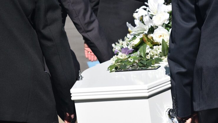 «Ξεχάσαμε να σας πληρώσουμε για την κηδεία» – Απίστευτη απόπειρα απάτης σε γραφείο τελετών στον Βόλο