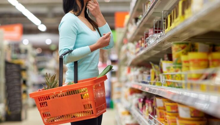 Σούπερ μάρκετ: Ο τζίρος τους αυξήθηκε, αλλά οι καταναλωτές αγοράζουν λιγότερα – Οι ανατιμήσεις άγγιξαν σχεδόν το 10%