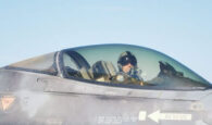 Χανιά: O Αρχηγός ΓΕΑ πέταξε με F16 σε εκπαιδευτική εναέρια μάχη στην 115 – Εντυπωσιακές φωτογραφίες