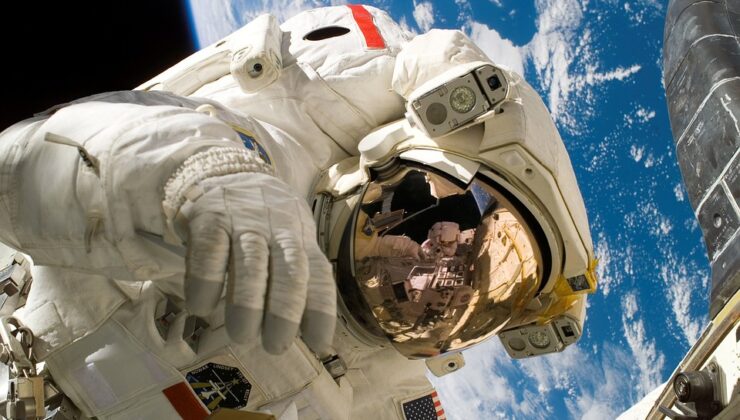 Η Ευρωπαϊκή Διαστημική Υπηρεσία παρουσίασε τους 5 νέους αστροναύτες της και για 1η φορά, έναν «παραστροναύτη»