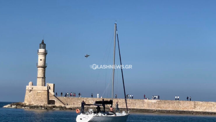 Ενθουσίασε η επίδειξη F16 της ομάδας «ΖΕΥΣ» πάνω από το παλιό λιμάνι Χανίων (φωτο – βίντεο)