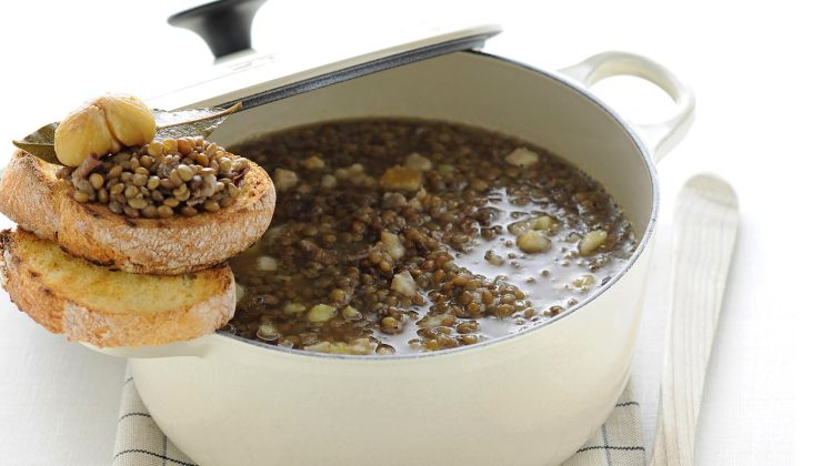 Χειμωνιάτικες φακές σούπα με κάστανα – Νόστιμες, υγιεινές και vegan