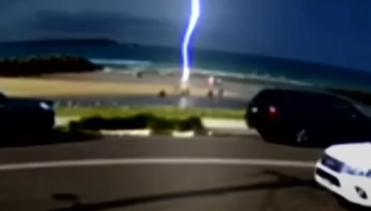 Αυστραλία: Κεραυνός χτύπησε 8χρονο αγόρι στην παραλία – Νοσηλεύεται σε κρίσιμη κατάσταση (βιντεο)