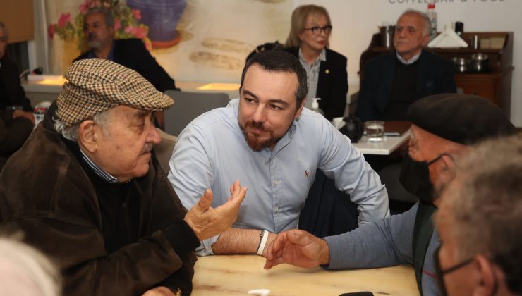 Ζωντάνεψαν μνήμες στην συνάντηση του Φραγκίσκου Παρασύρη με ιστορικά στελέχη του ΠΑΣΟΚ