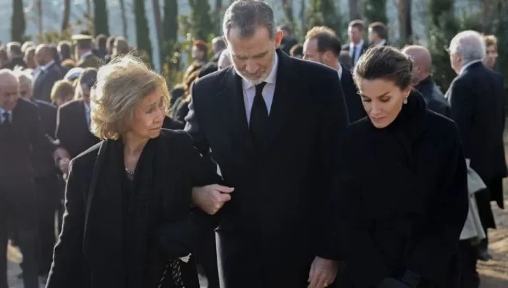 Κηδεία Κωνσταντίνου: Τι γράφουν τα διεθνή μέσα – Η Άννα Μαρία, το λαϊκό προσκύνημα και η ισπανική συμφιλίωση