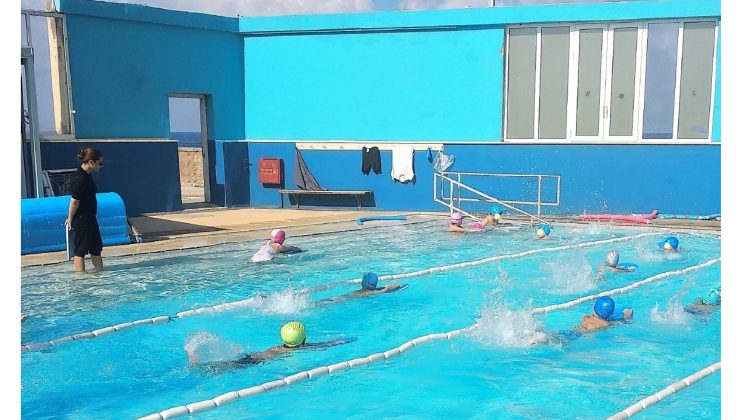Κλειστό το κολυμβητήριο Χανίων λόγω των ισχυρών ανέμων