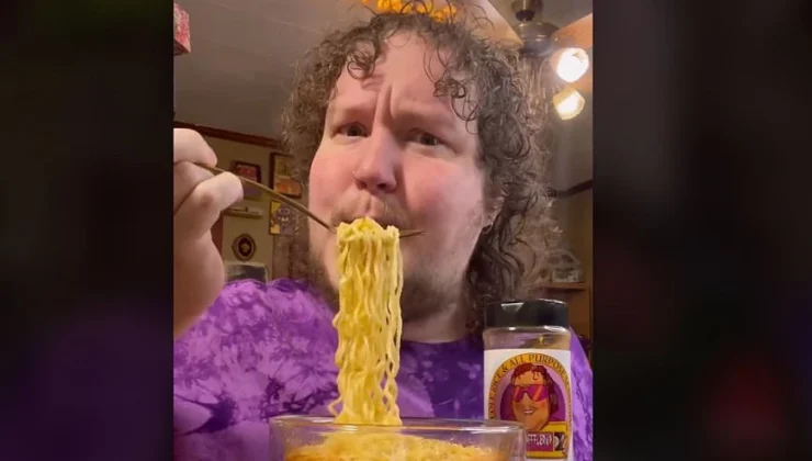 ΗΠΑ: Πέθανε διάσημος tiktoker σε ηλικία 33 ετών – Ανέβαζε βίντεο δοκιμάζοντας διάφορα είδη junk food