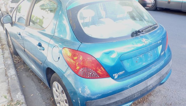 Με γοργούς ρυθμούς η περισυλλογή εγκαταλελειμμένων οχημάτων από τον Δήμο Χανίων