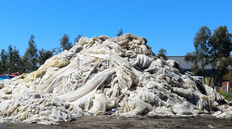 Νάιλον θερμοκηπίων και λάστιχα άρδευσης προς ανακύκλωση από τον Δήμο Ρεθύμνης