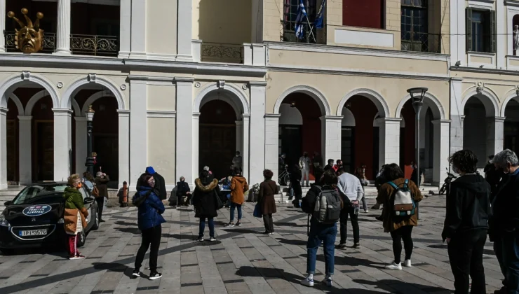 Πάτρα: Μαθητές Γυμνασίου βρήκαν πορτοφόλι με 700 ευρώ και το παρέδωσαν