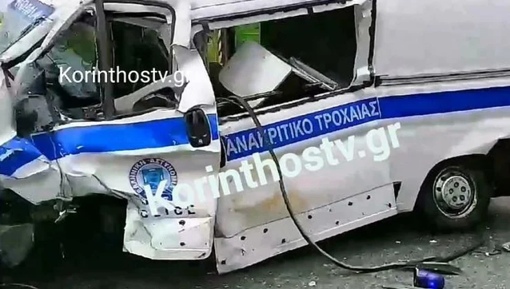 Σφοδρή σύγκρουση αυτοκινήτου με βανάκι της Αστυνομίας – Νεκρός ο οδηγός του ΙΧ (φωτο, βιντεο)