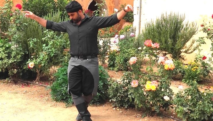 Εκμάθηση κρητικών χορών με συνοδεία ζωντανής μουσικής στον Αποκόρωνα Χανίων