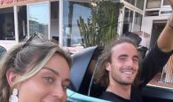 “Λιτή και απέριττη” βόλτα έκανε ο Στέφανος Τσιτσιπάς με την Μπαντόσα με αυτοκίνητο του 1 εκατομμυρίου ευρώ (βιντεο)