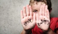 Bullying στα σχολεία: «Πώς ο γιος μου από θύμα έγινε θύτης» – Συγκλονίζει η μαρτυρία πατέρα